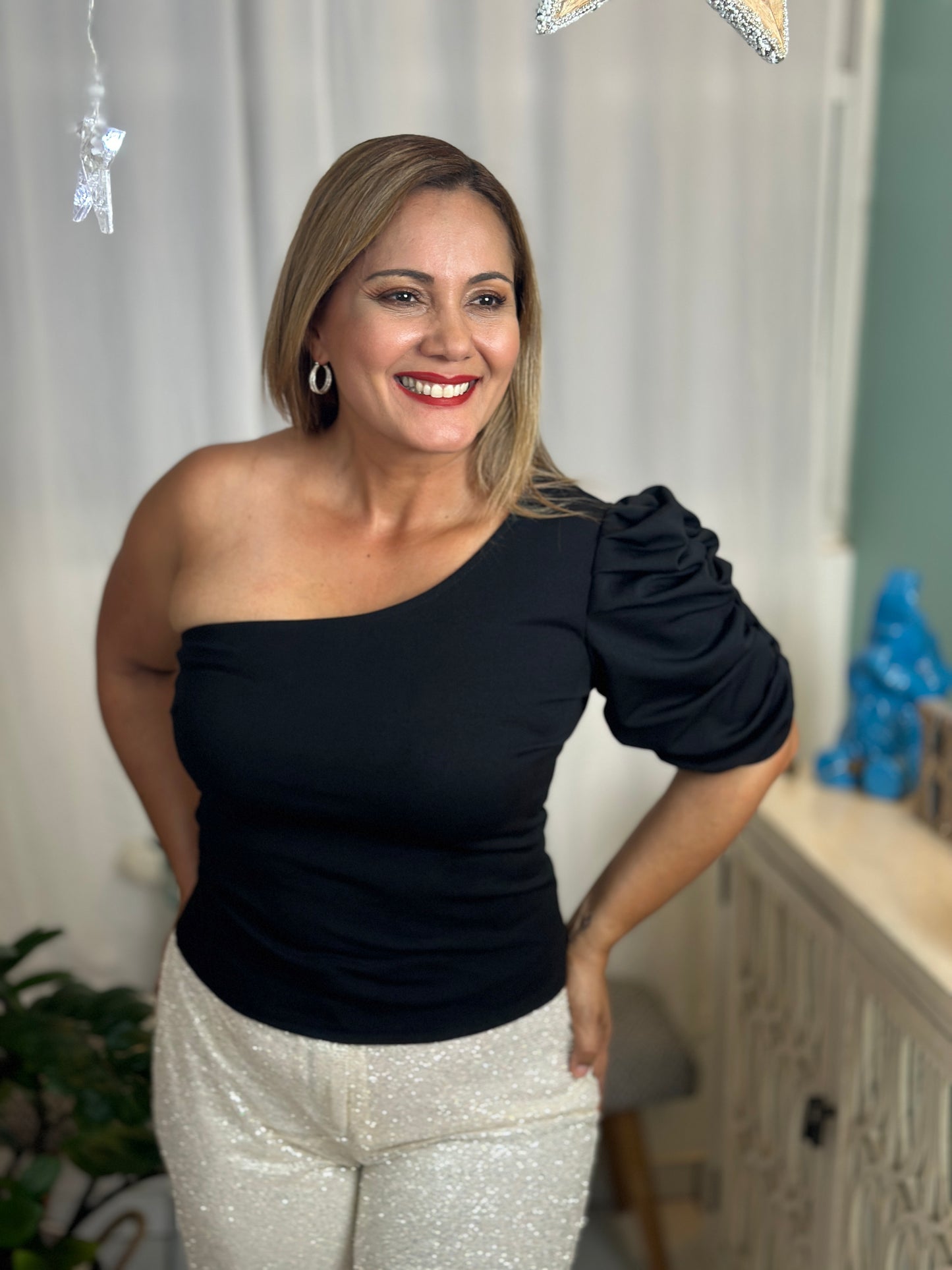 Destellos One Shoulder Elegant Black Top