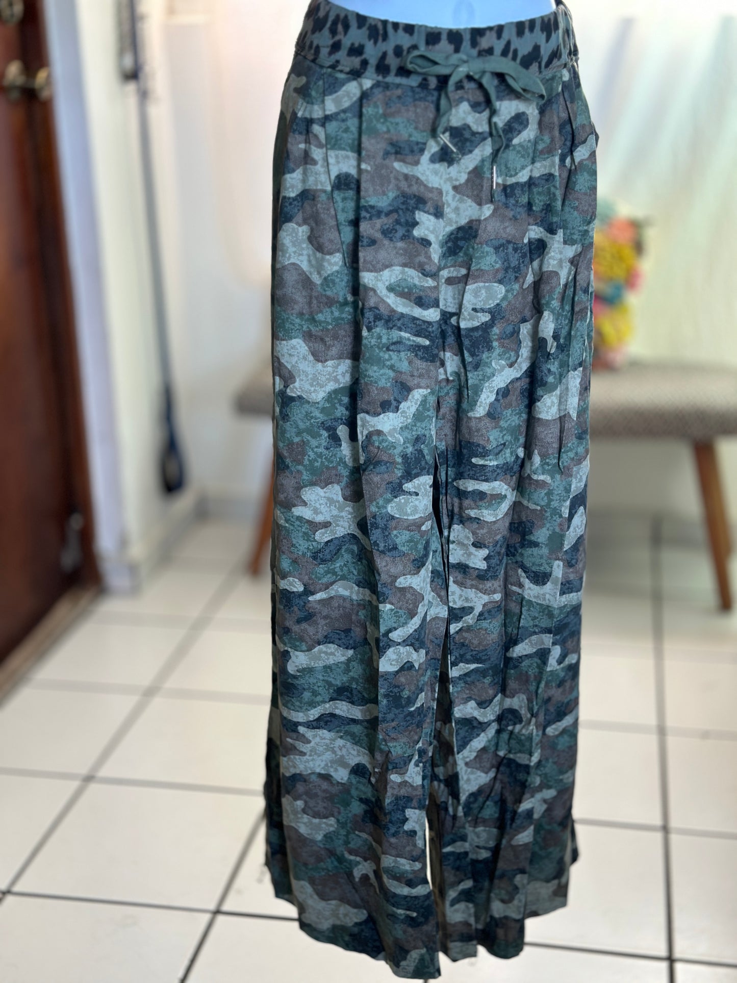 Destellos Camouflage Pants