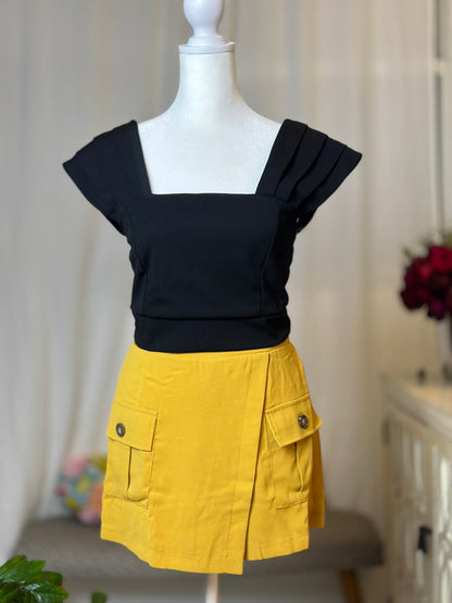 Destellos Yellow High Waist Cargo Skort