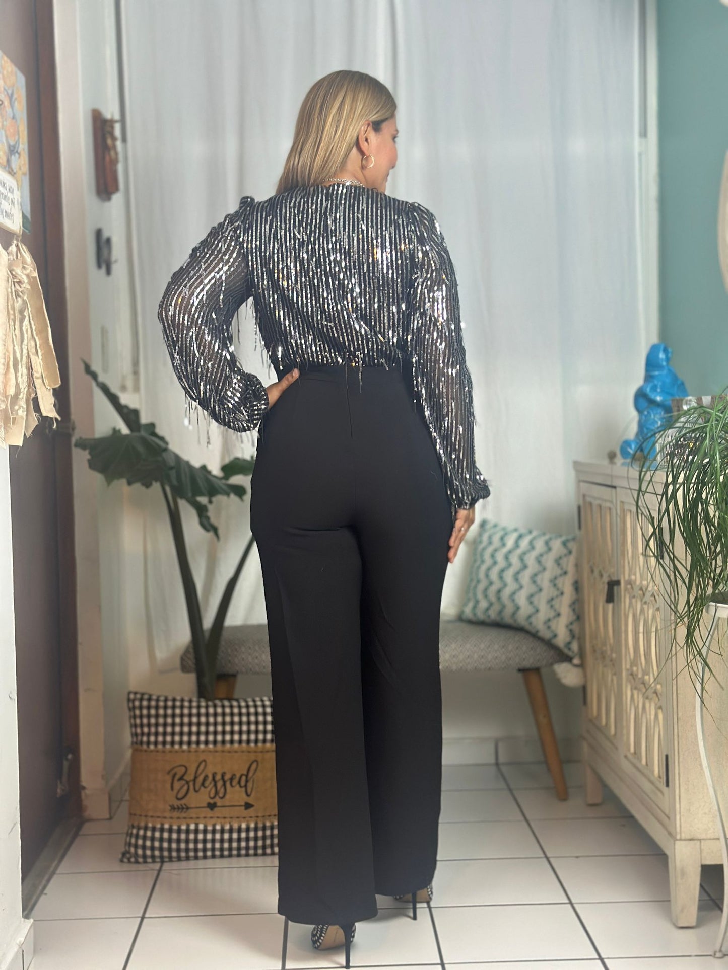 Destellos Elegant Black Jumpsuit