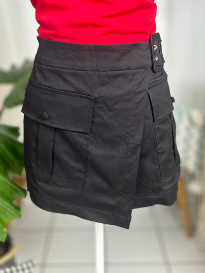 Destellos Black High Waist Cargo Skort